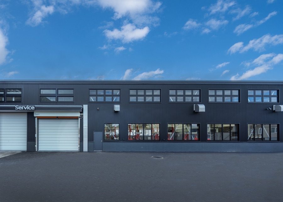 日産プリンスショールーム苫小牧店の外観